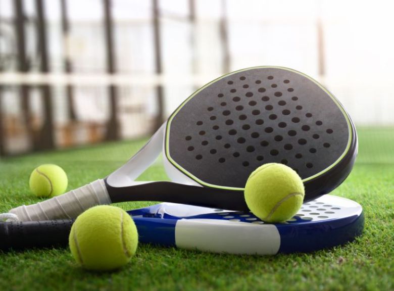 Un club de padel indoor à Val de Durance