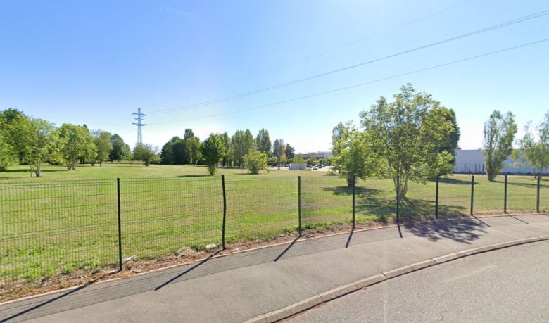 Un supermarché Grand Frais et une boulangerie dans la zone d'activité du Vallier